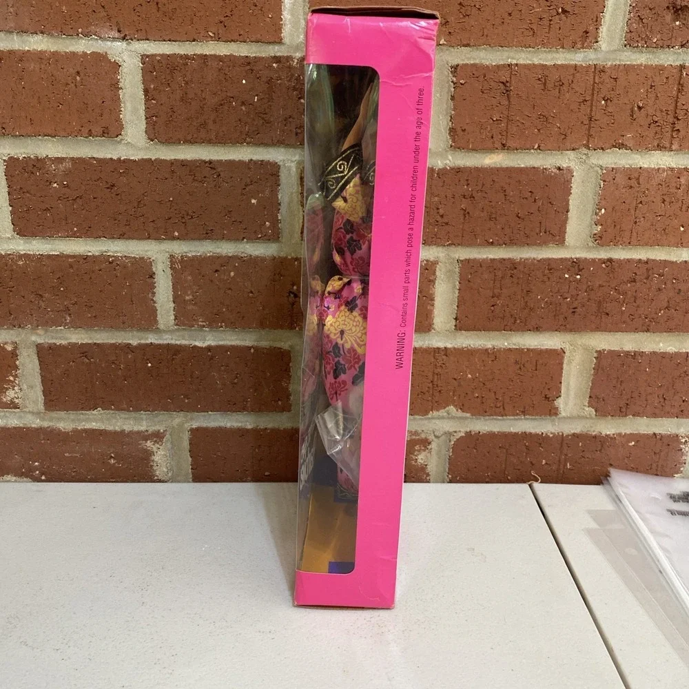 Vintage 1993 Mattel Chinese Barbie Dolls of the World Special Edition‎ 11180 NEW